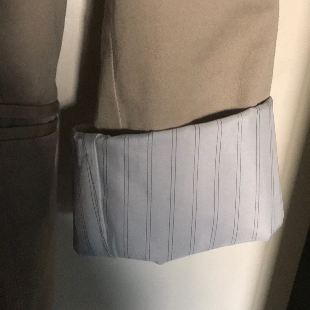 Tan Blazer - Picture 4 of 4